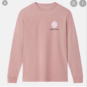 Outdoor Voices circle tee in rosewood medium